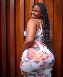Beautiful mature divorced woman aged 42 from Kilimani Nairobi seeking a serious and respectful relationship with a mature man.